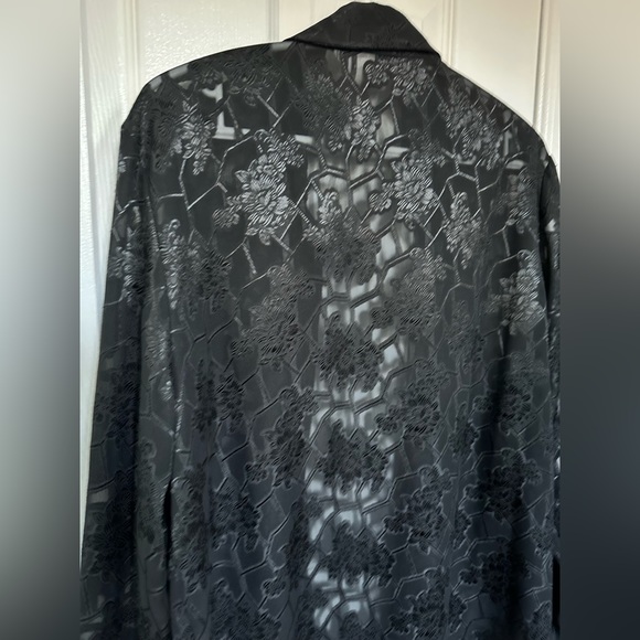 Black, sheer, patterned blouse - Picture 2 of 5